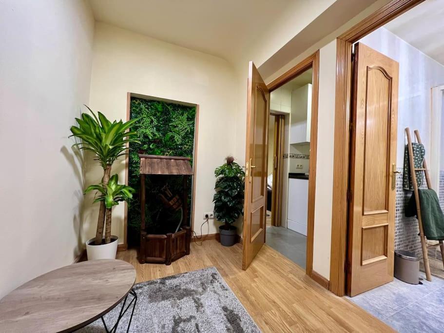 Appartamento Acogedor Apartamento Madrid Centro Esterno foto